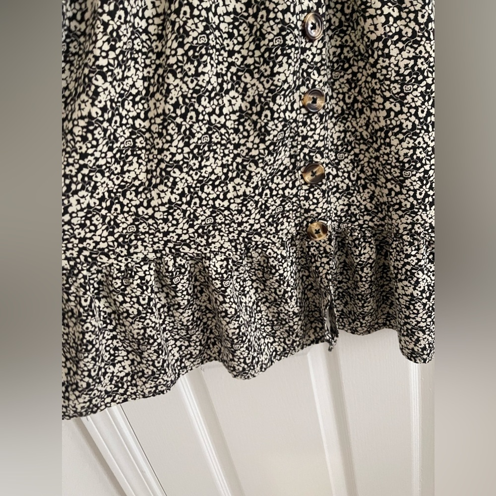👗BOGO- Button down summer dress - Picture 7 of 7